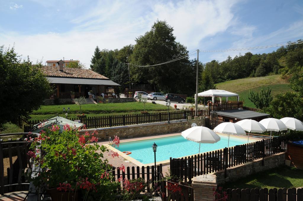 Agriturismo Ponte Di Riocchio グッビオ 部屋 写真