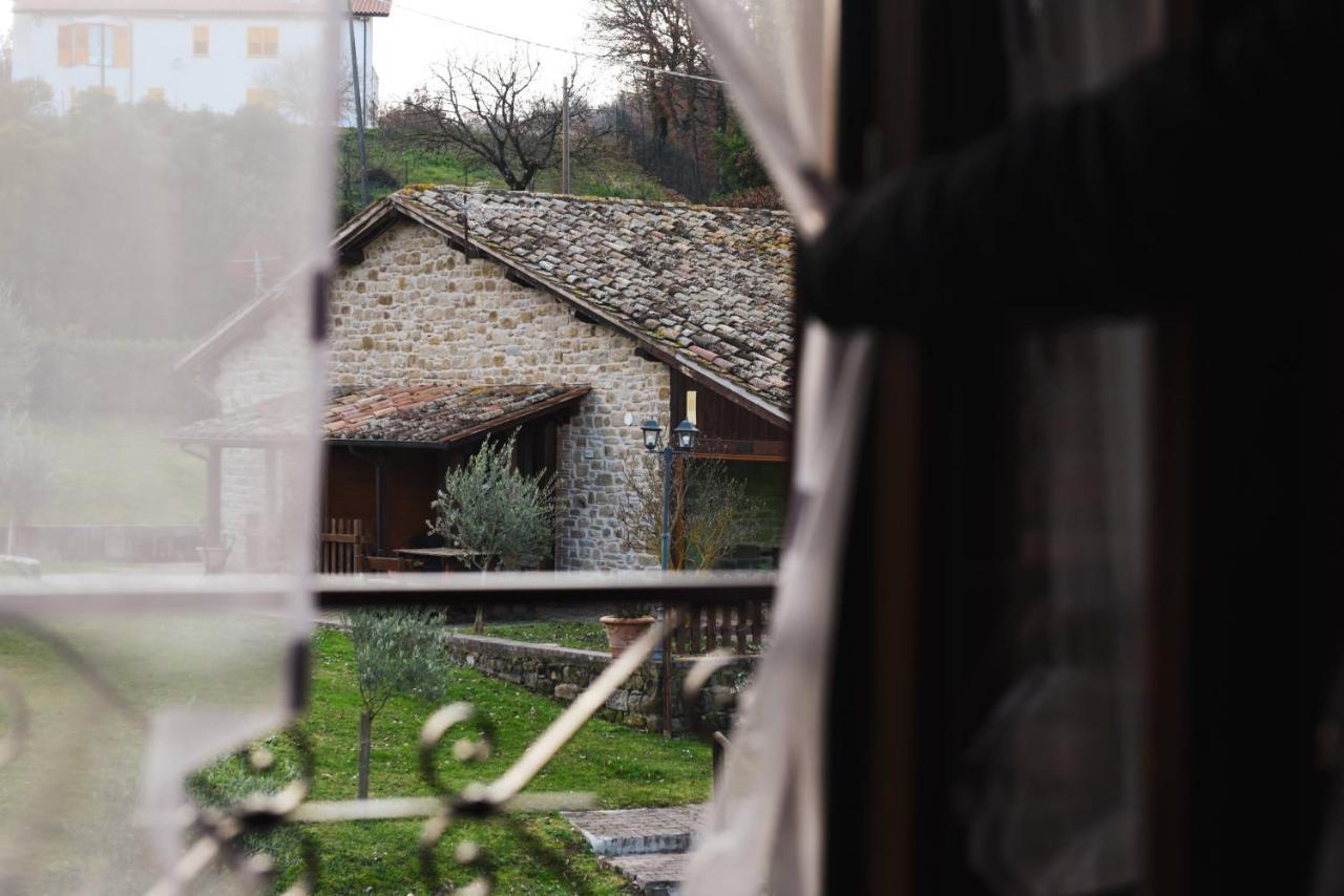 Agriturismo Ponte Di Riocchio グッビオ エクステリア 写真