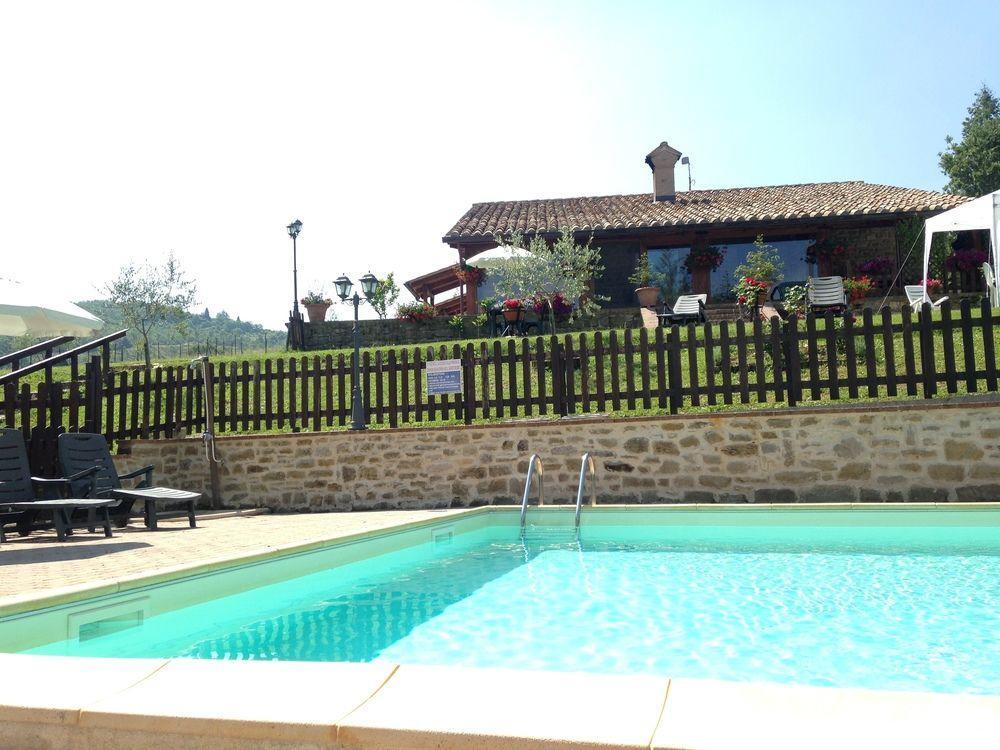 Agriturismo Ponte Di Riocchio グッビオ エクステリア 写真