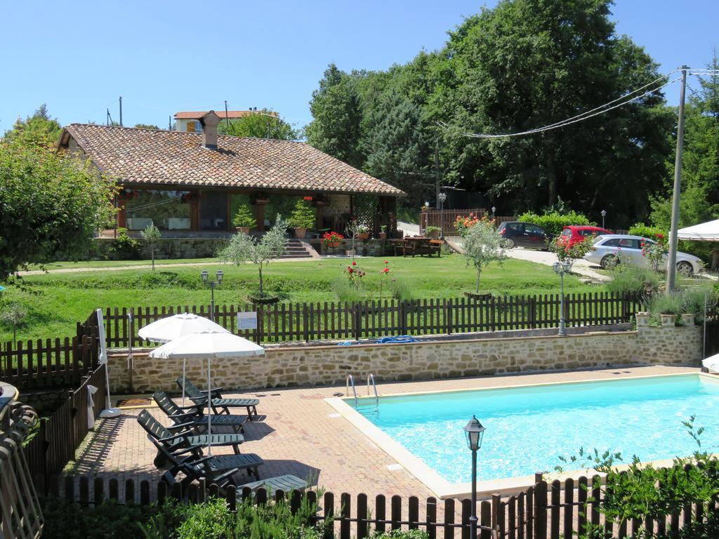 Agriturismo Ponte Di Riocchio グッビオ エクステリア 写真
